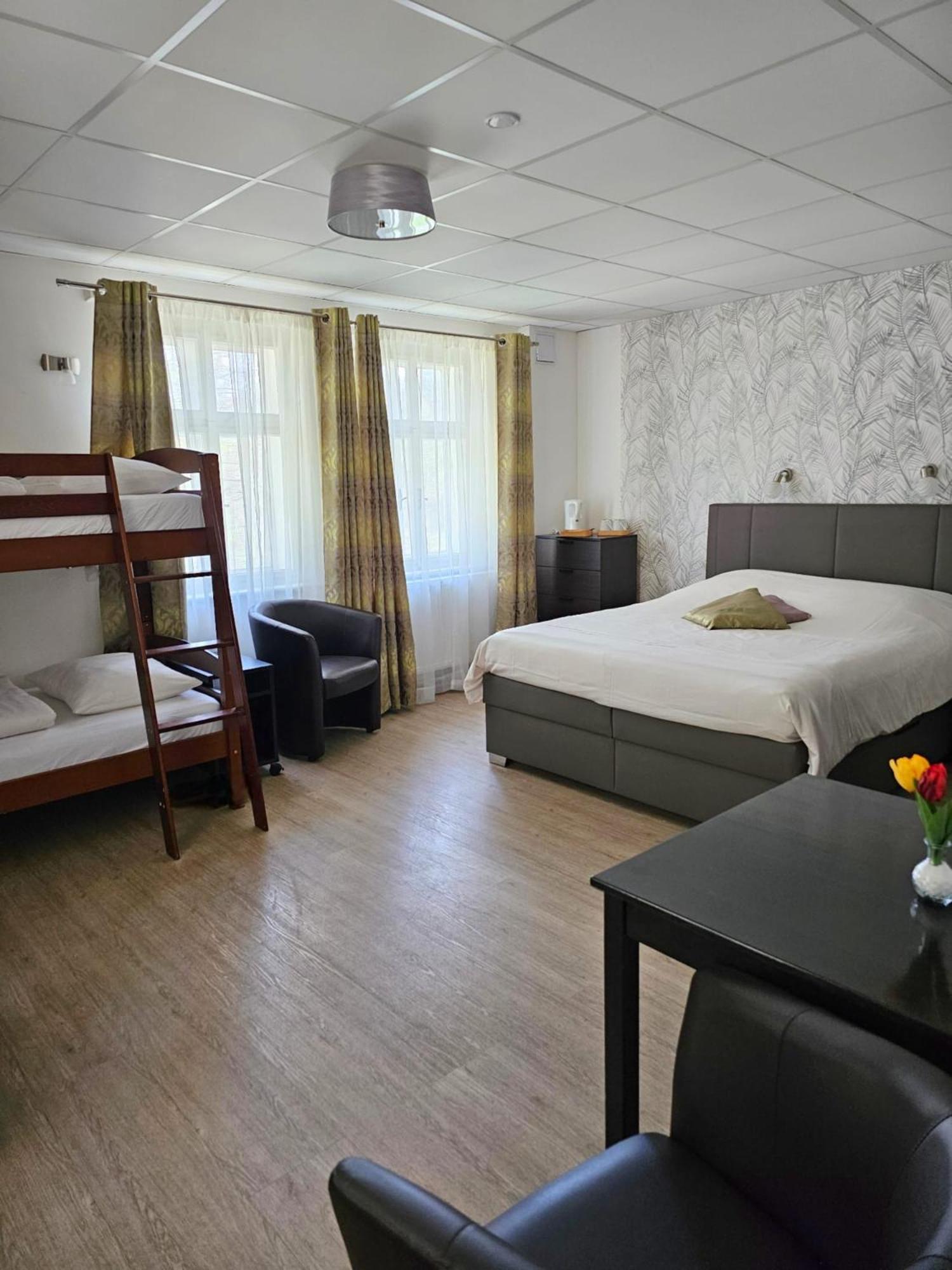 Hotel Olivin Kytlice Extérieur photo